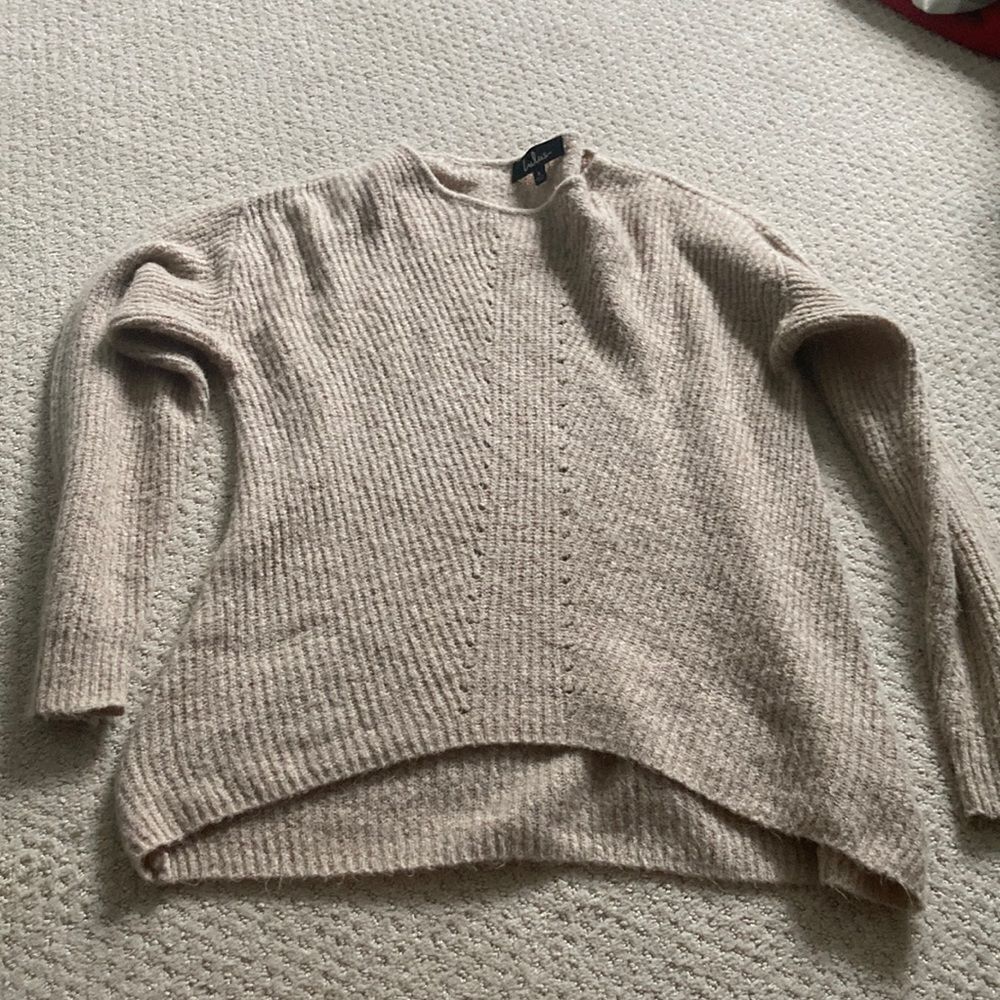 Lulus sweater - tan so soft!